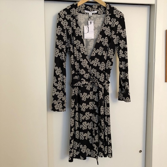 DVF Love Knot Chains Wrap Dress - Picture 3 of 7